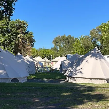 Campingplads Aparra Surfcamp *